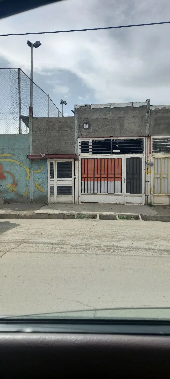 اجاره  مغازه ۱۰۰ متری