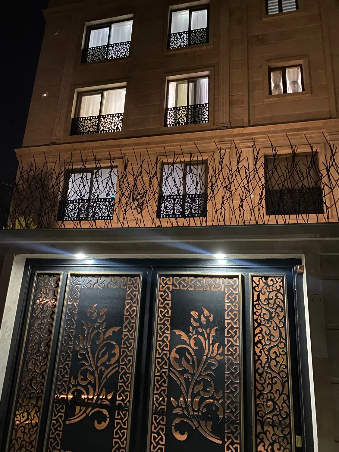 مغازه ۶۰متری اصلی صنایع