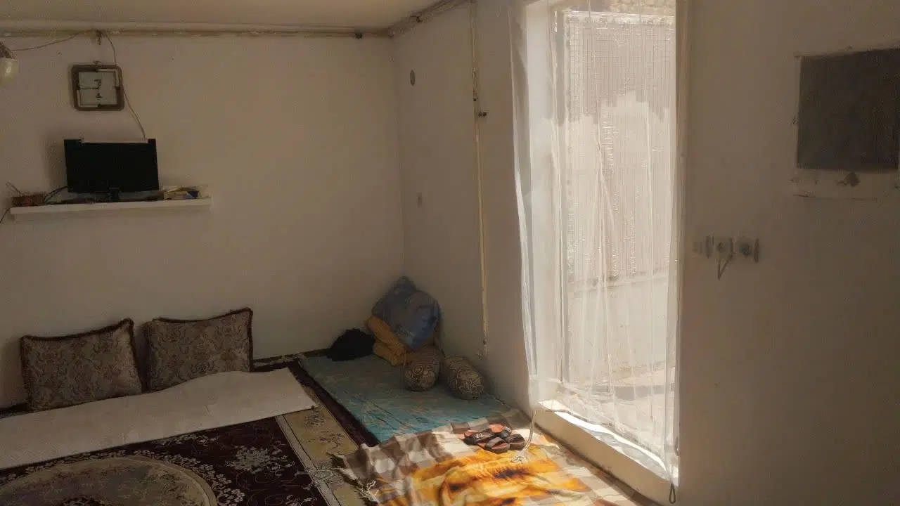 ویلا فروشی ۵کیلومتر مونده ب ساوه