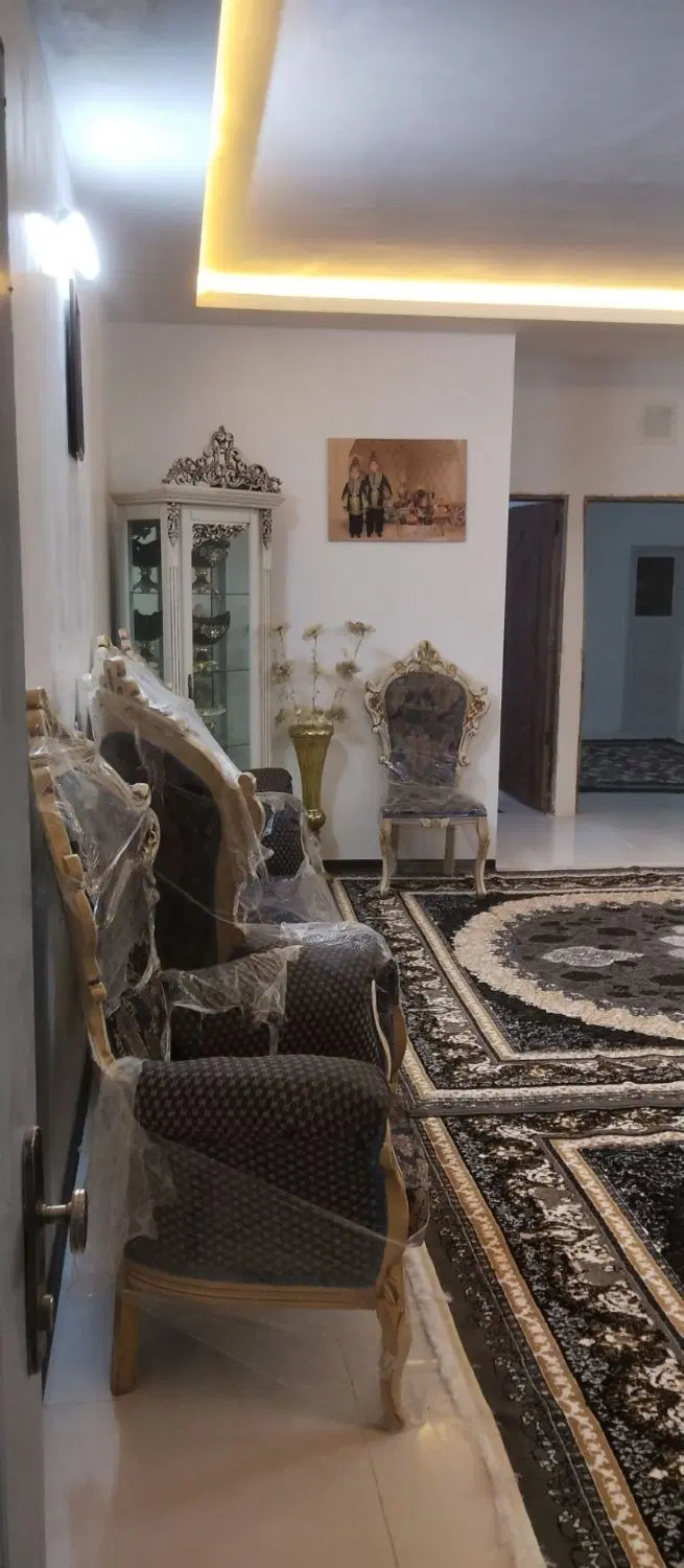 ۹۵ متر نوساز _ ۲ خواب _ طبقه اول _ منزل‌آباد