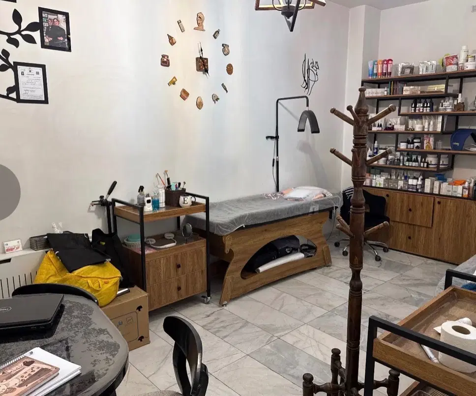 یک اتاق در مطب