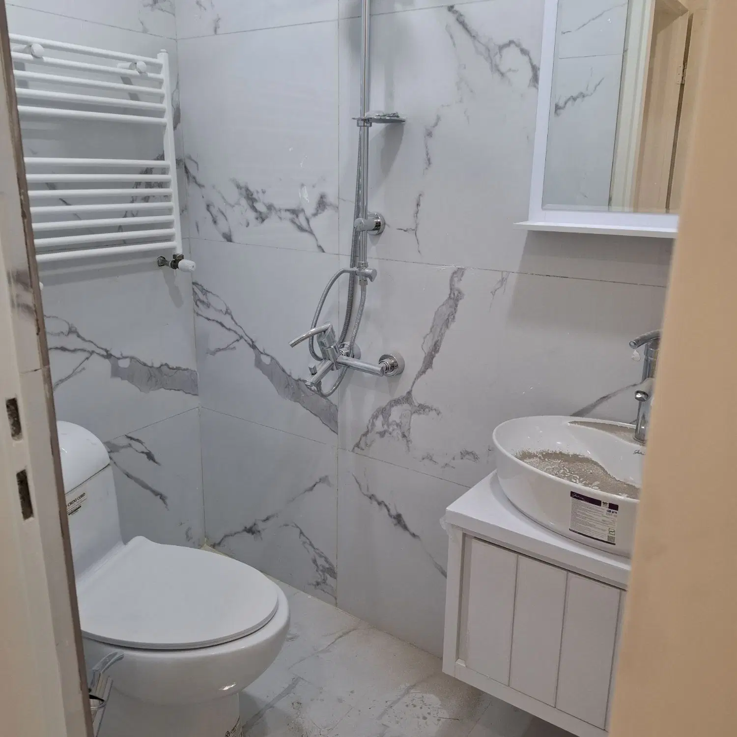 فروش آپارتمان 104متری 2خواب نوساز ۳۹مرکزی