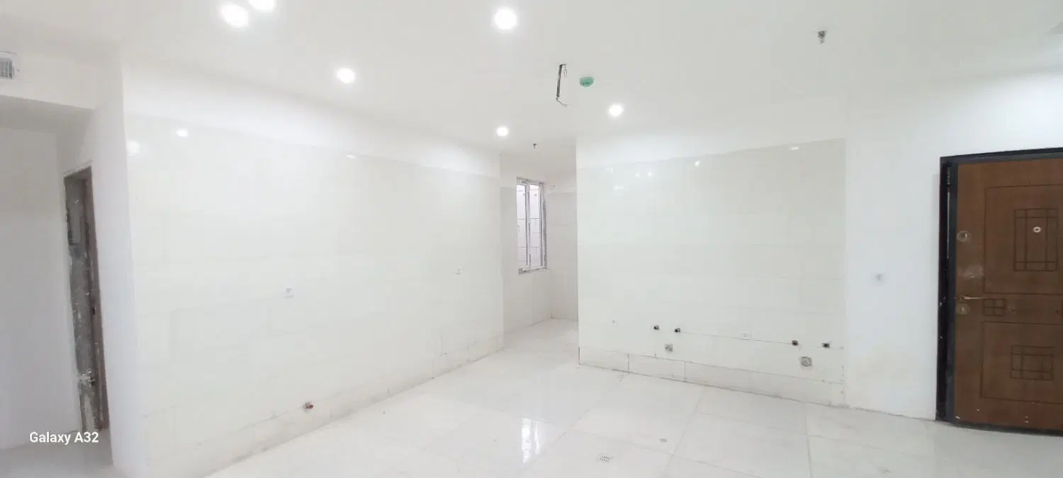۱۱۰متر ۲۰متر حیاط خلوت خوش لوکیشن