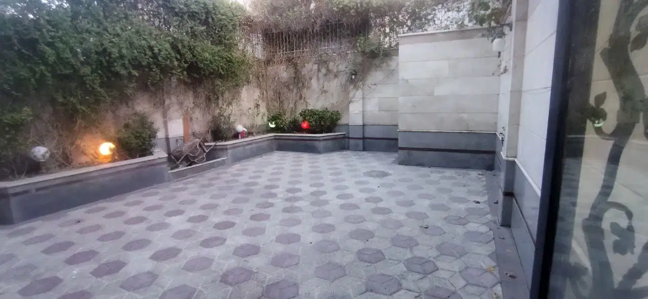 خانه ویلایی دربست ۴ طبقه ۱۷ شهریور