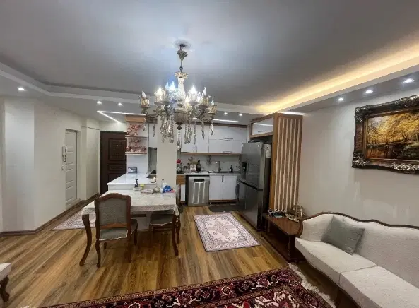 آپارتمان ۶۹ متر  (راوند ارتش) پارکینگ‌دار دوخوابه