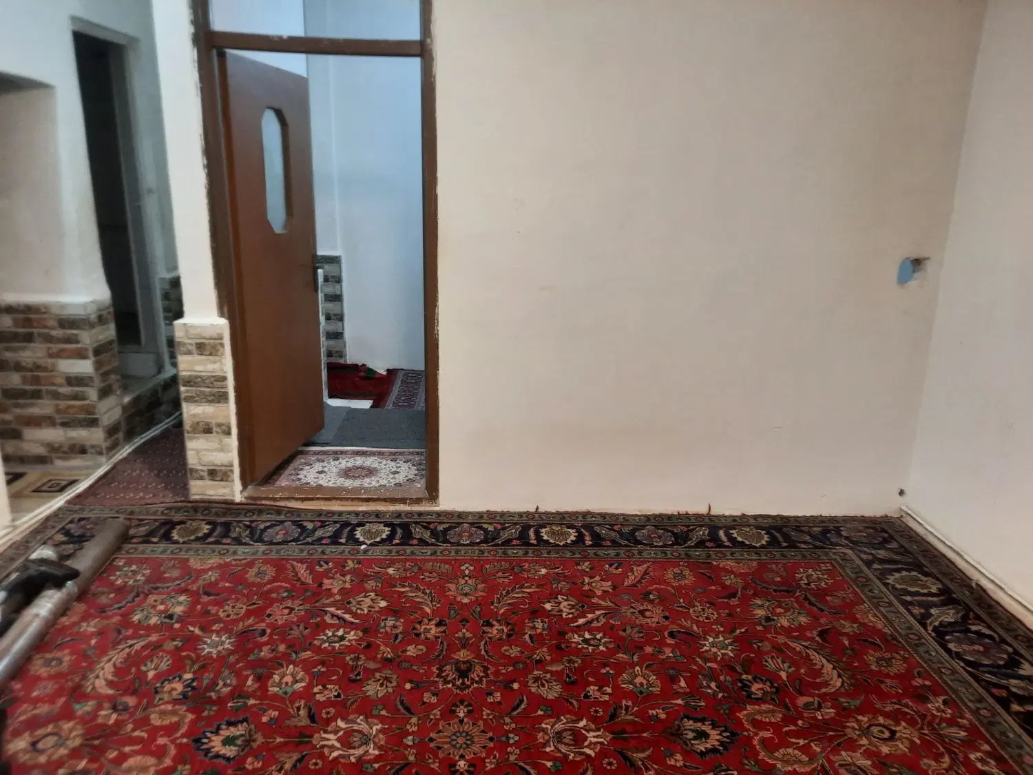 طبقه هم کف 85 متر رهن و اجاره واگذر می شود