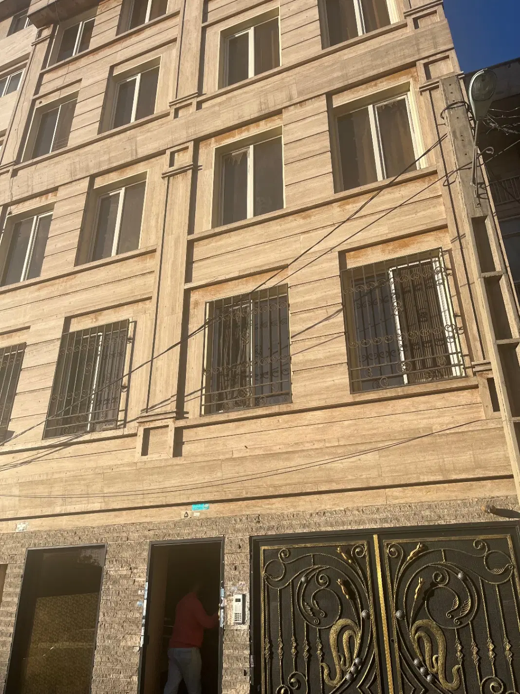 ۶۰متر یک خوابه طبقات بالا