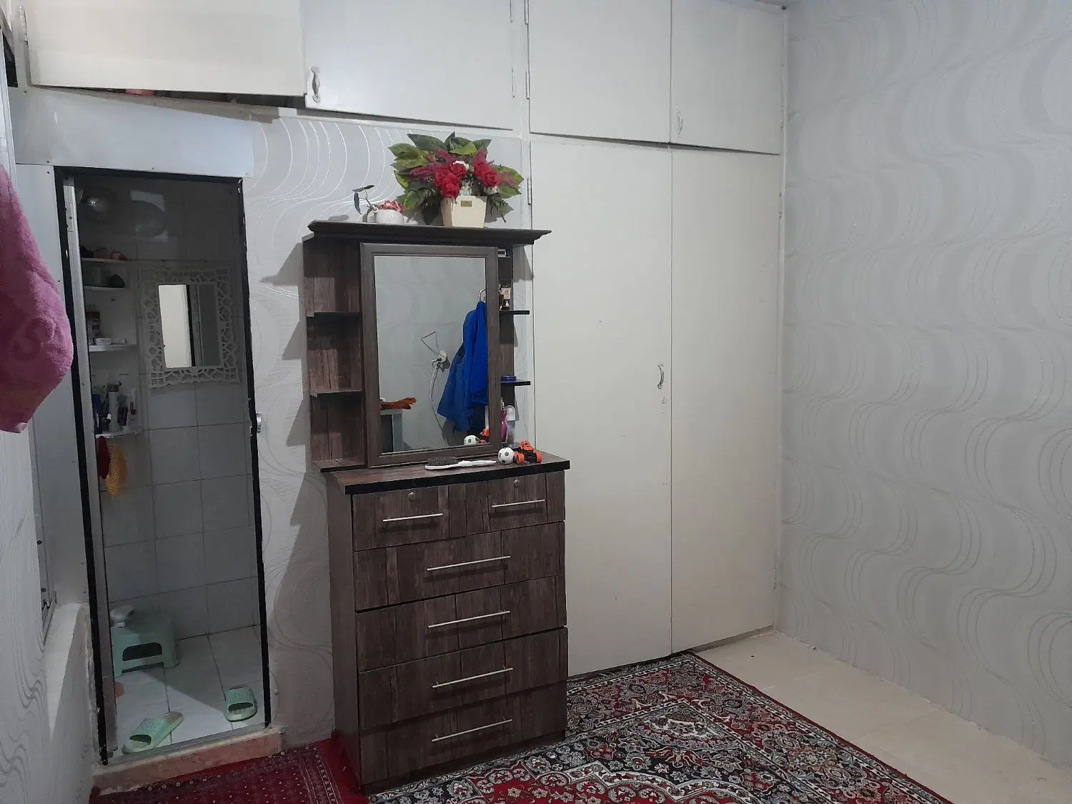 ۱۰۰متر ویلایی دربست حیاط ماشین رو
