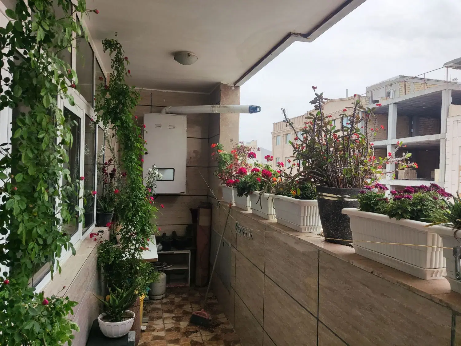 آپارتمان ۱۵۰ متری تک واحدی سه بر نور