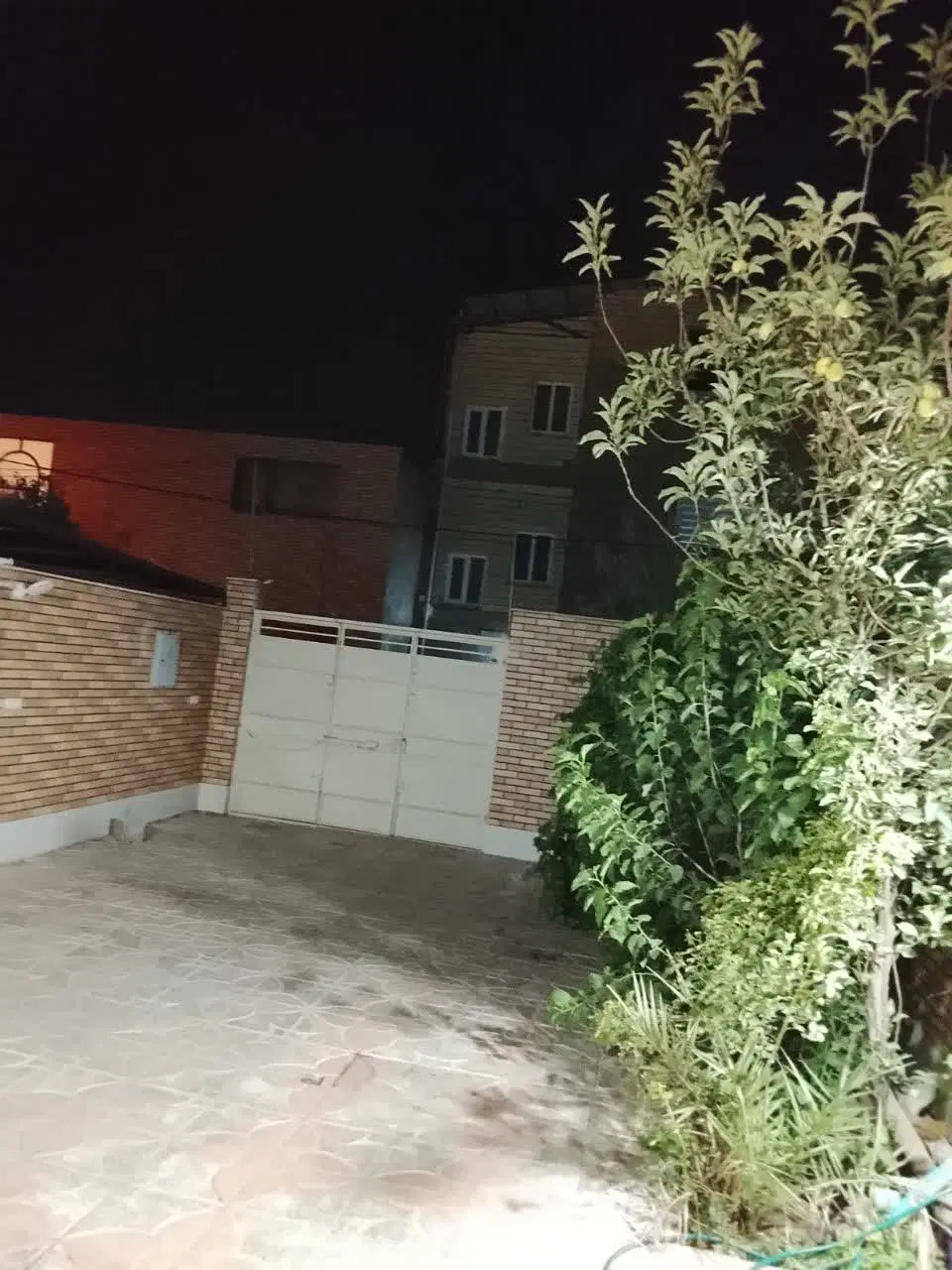 منزل مسکونی دو طبقه در ولاشان
