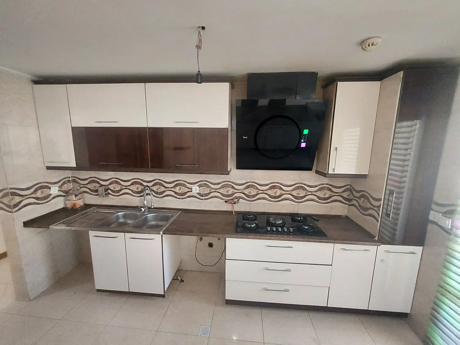 110متر.آسمان.دریاچه