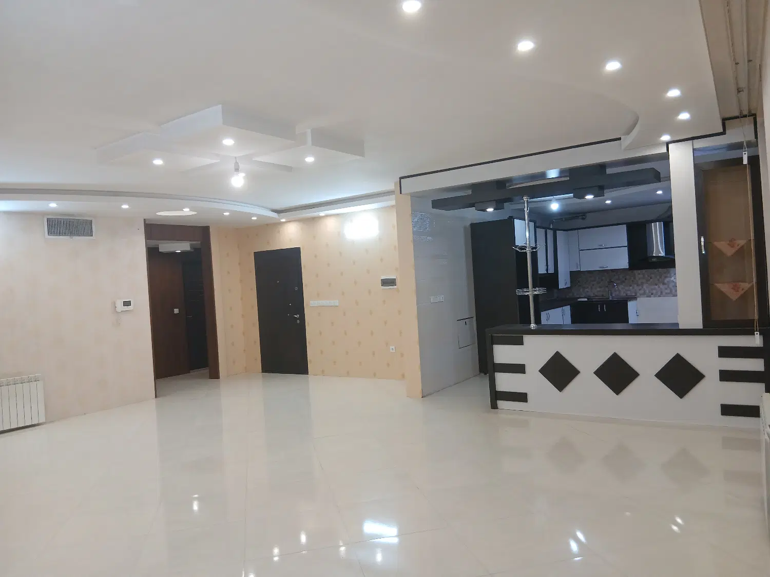 رهن و اجاره آپارتمان ۱۶۰ متری آموزگار