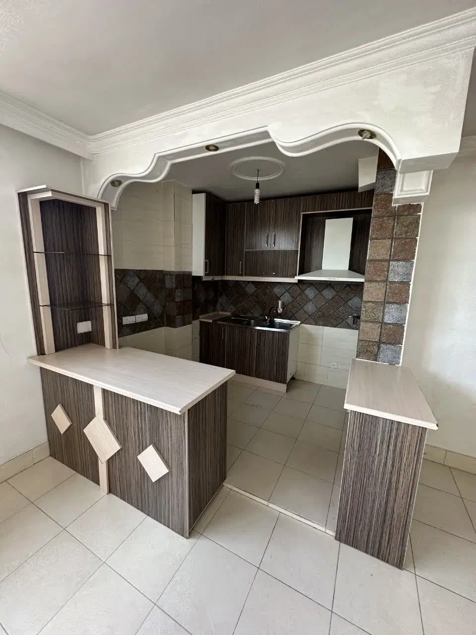 آپارتمان 85 متری 2خواب نوساز طوقچی تخلیه