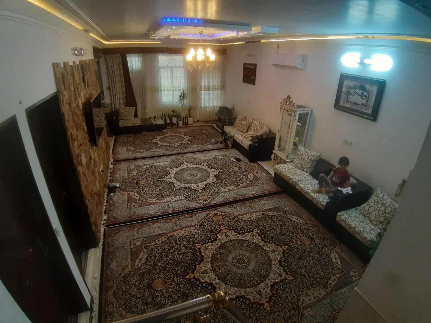 منزل ویلایی دوطبقه مسکونی