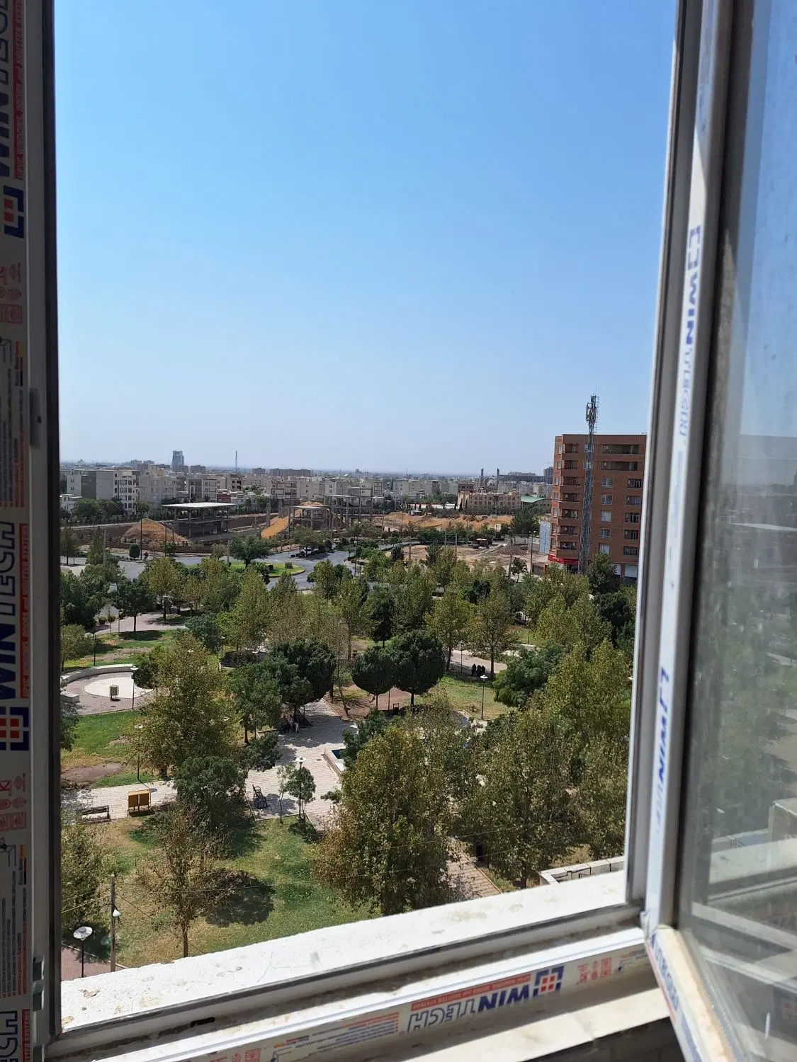 ۷۶ متر طبقه ۱۳ برج گندم