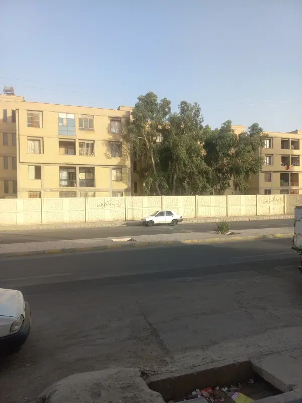 زمین ۲۴۰متری فرهنگ
