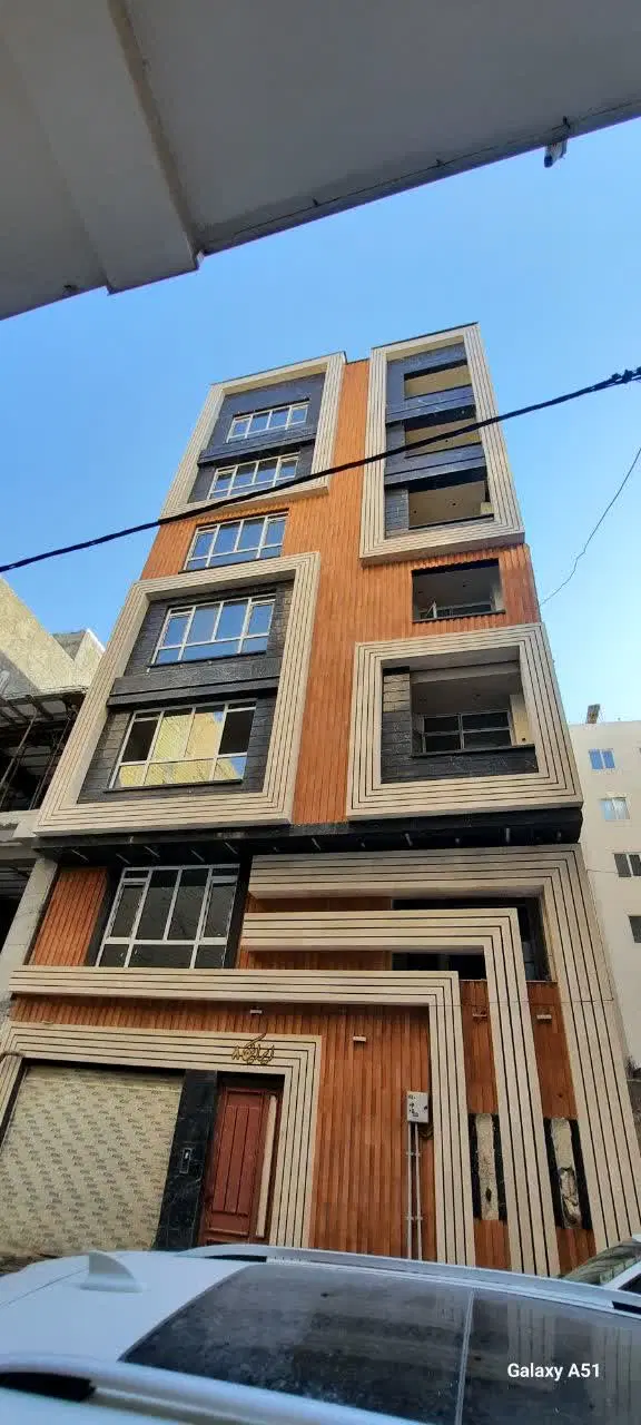 ۸۰ متری نوساز  خوش ساخت مهتاب