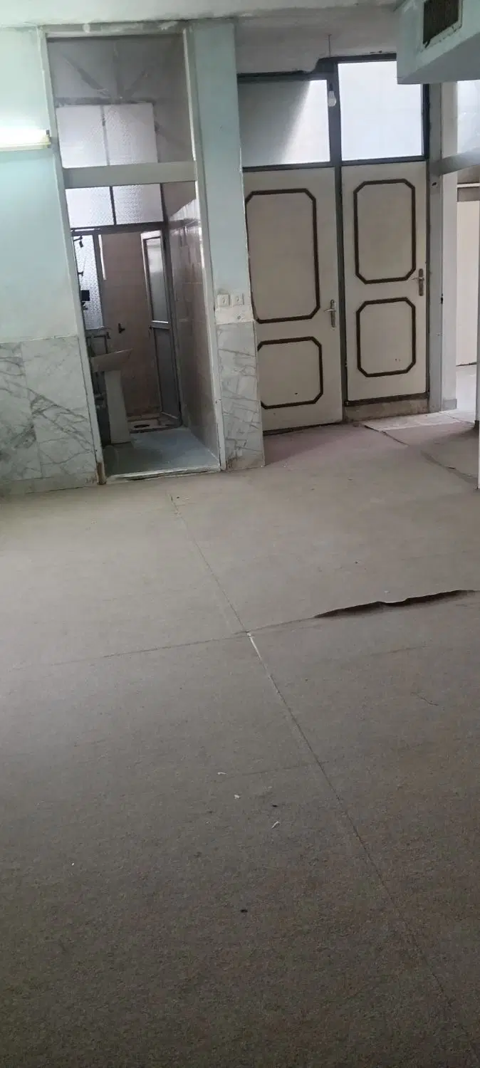 اجاره 300 متری  دربست روبروی پارک قلمستان