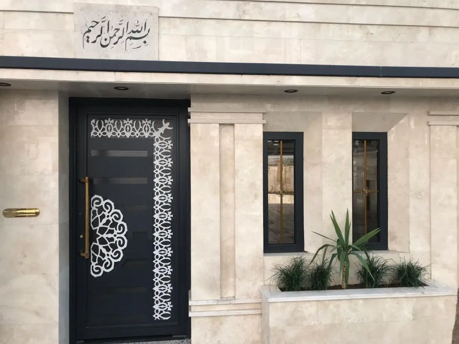 ۱۱۱متری نوساز، ۳ خواب، ویو مشجر