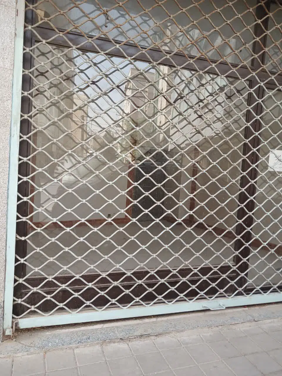 مغازه سنددار، تجاری