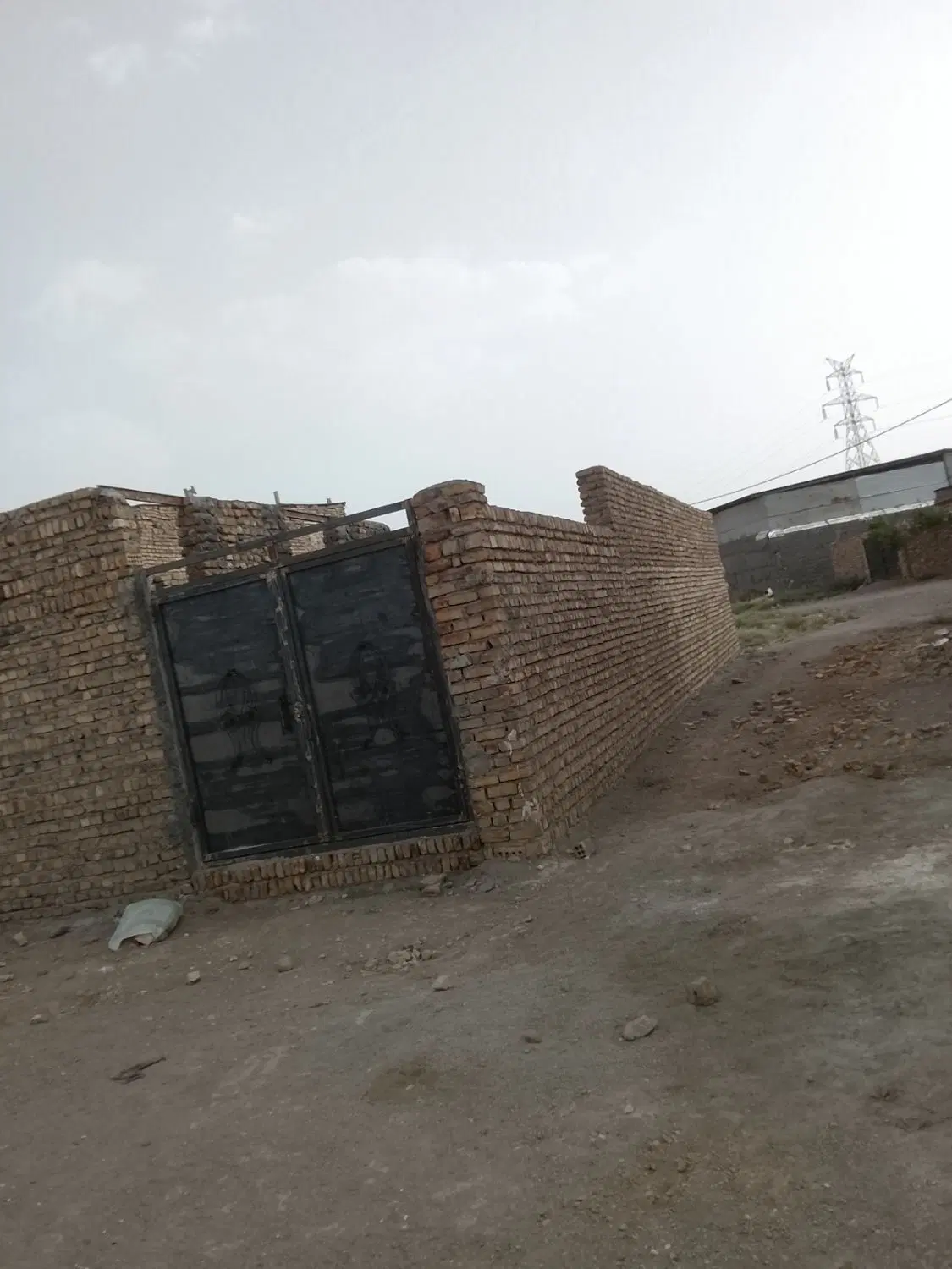 خانه در حال ساخت در تربت جام معدآباد 28پشت هست