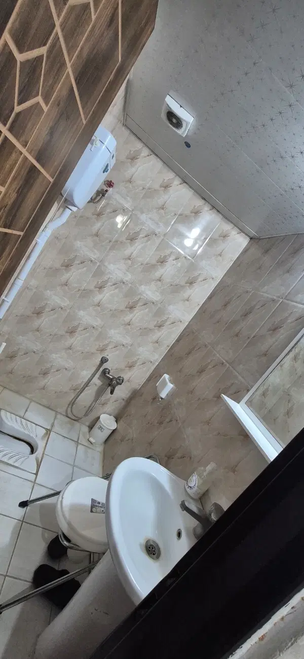 ۹۰ متری خوش نقشه، شیک با دسترسی عالی