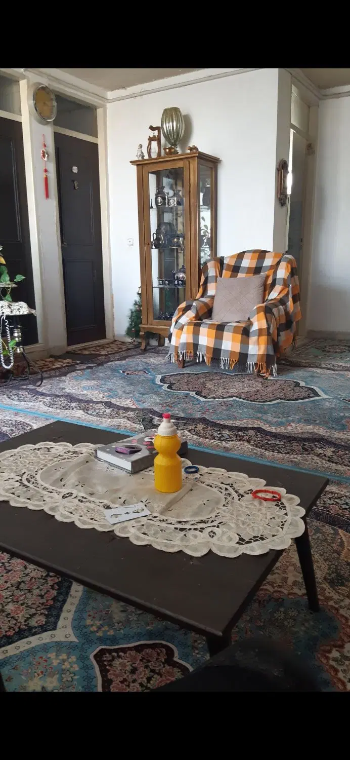 منزل مسکونی طبقه دوم اجاره داده میشود