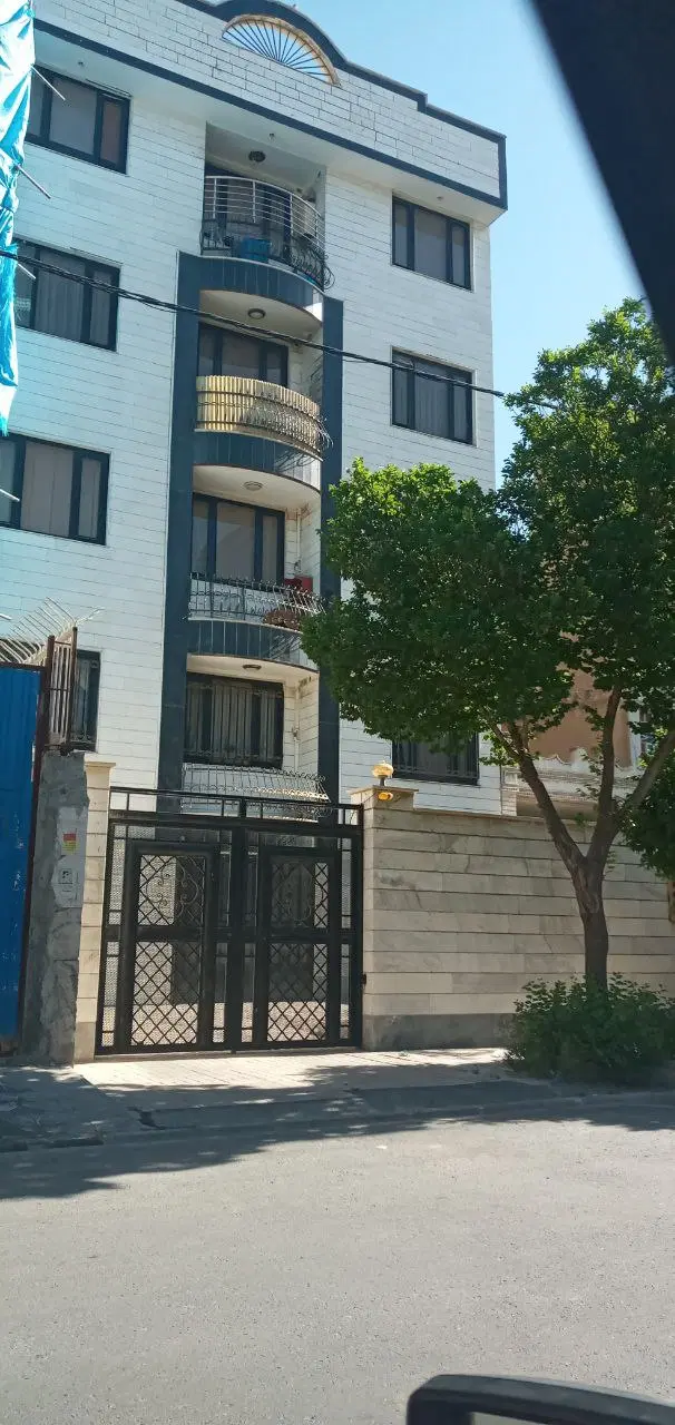 آپارتمان ۵۸ متری سند دار