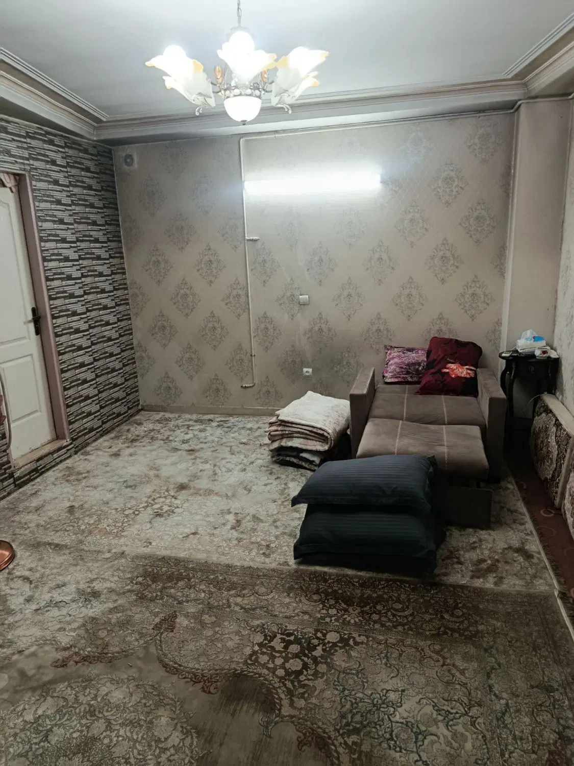 56  متری  سنددار       املاک پارسیان