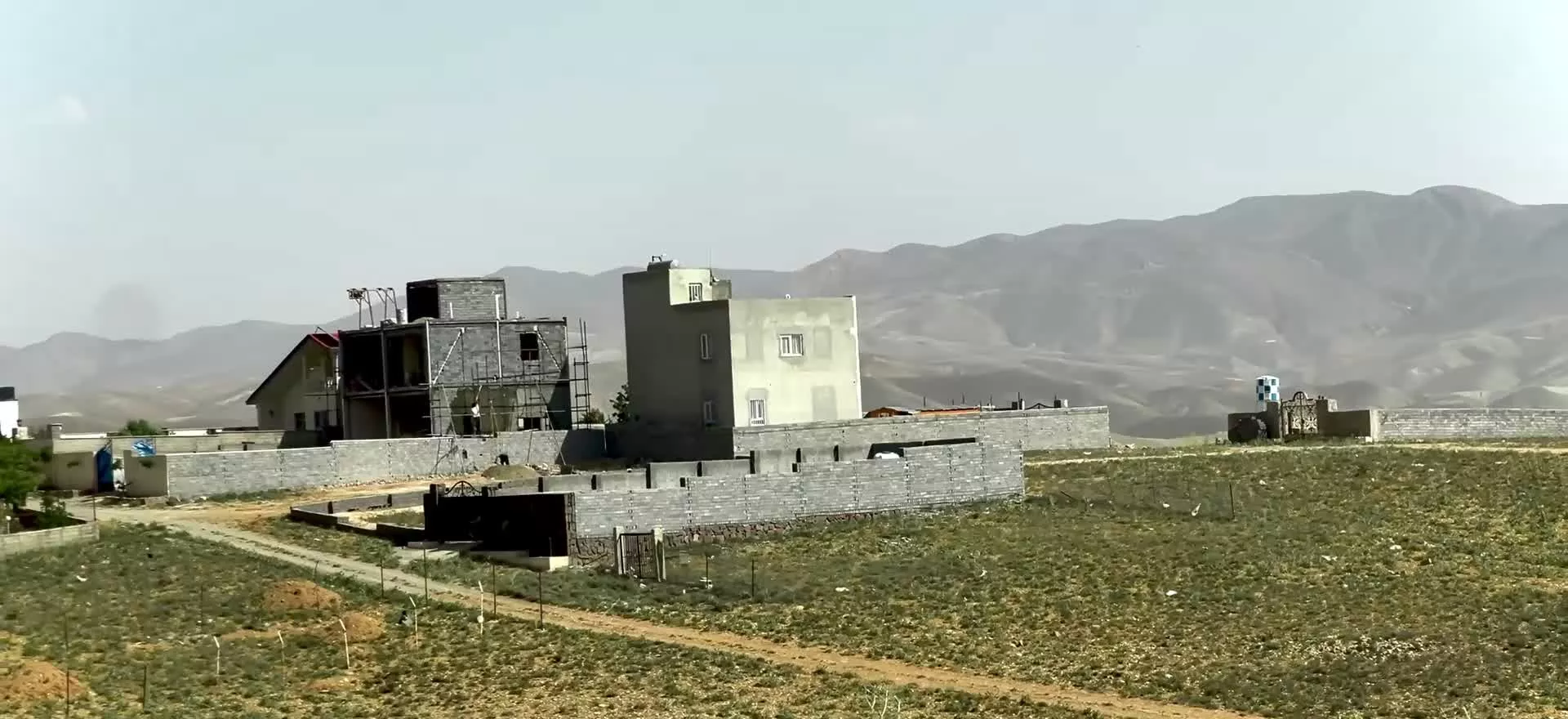 308متر زمین سنددار ویلایی در خود گیلاوند