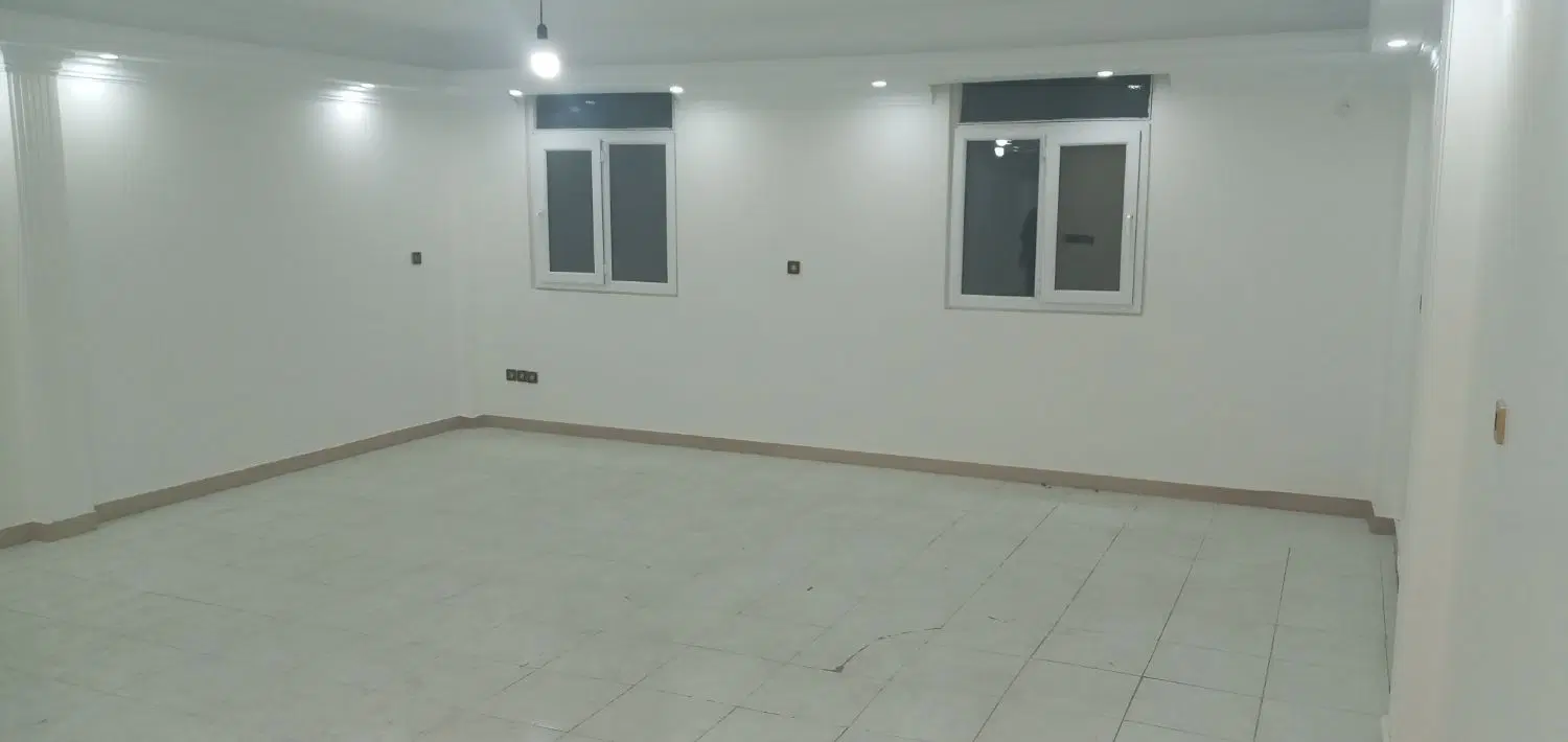 آپارتمان۱۳۵متری تمیز