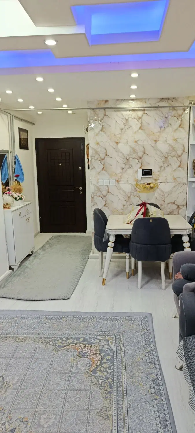 اپارتمان ۸۰ متری تازه ساخت نما رومی پنجراه