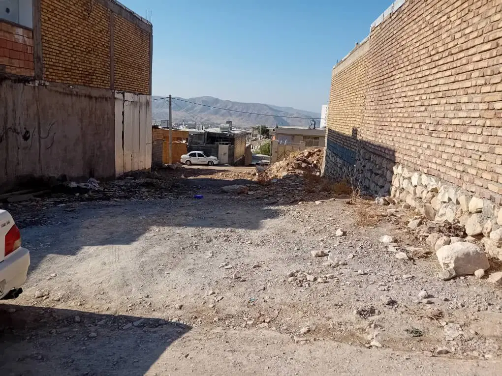 زمین فروشی