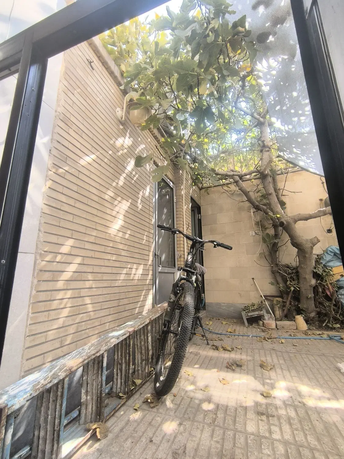 فروش منزل۱۵۰متری دربست حیاط دار