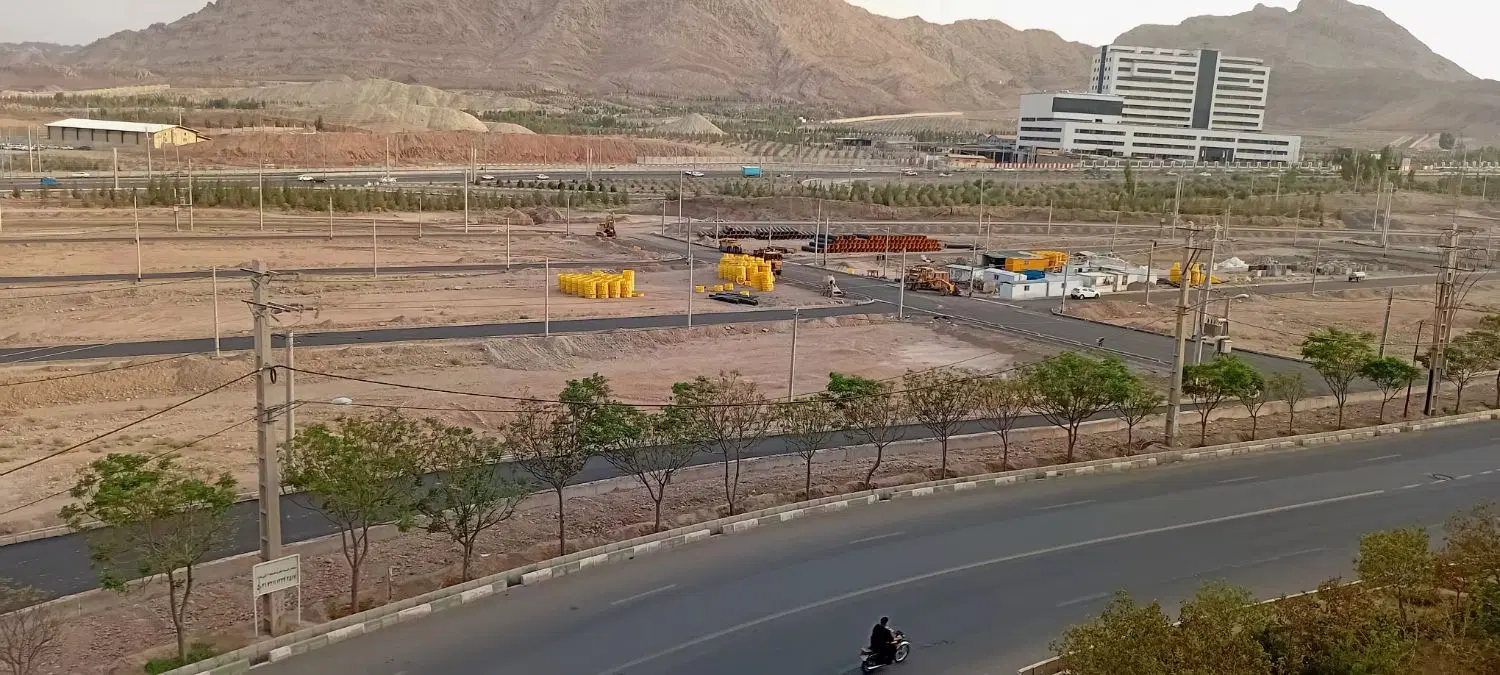 زمین ۳۴۹متر حافظیه
