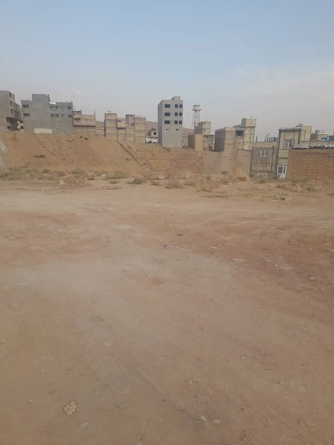 زمین ۲۰۰ متری سند دار