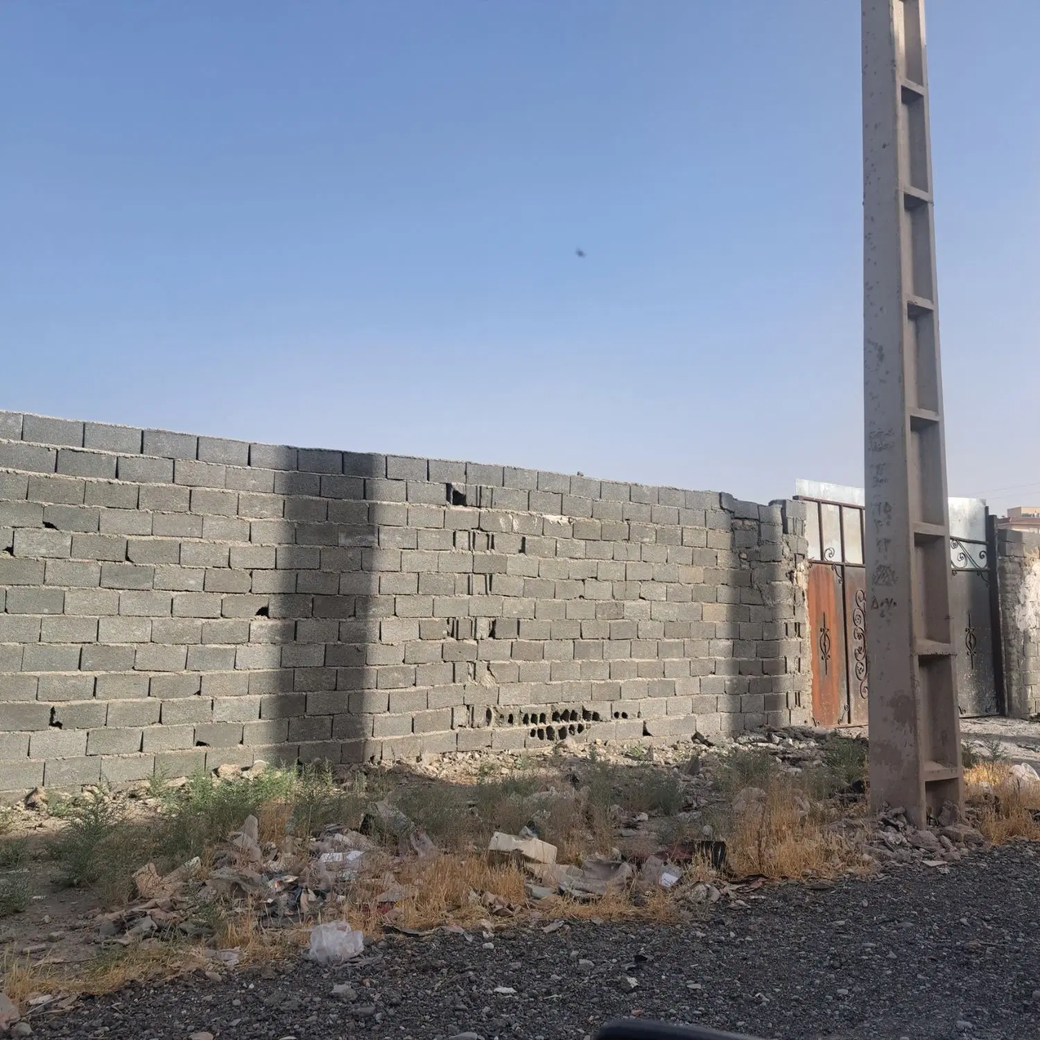 ۹۰۰متر زمین اسکویی