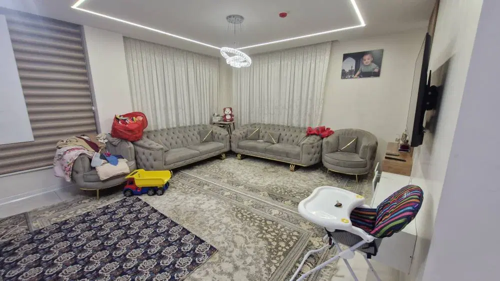 فروش ۶۰ متر (پذیرایی پرده خور )بدون مشابه در منطقه