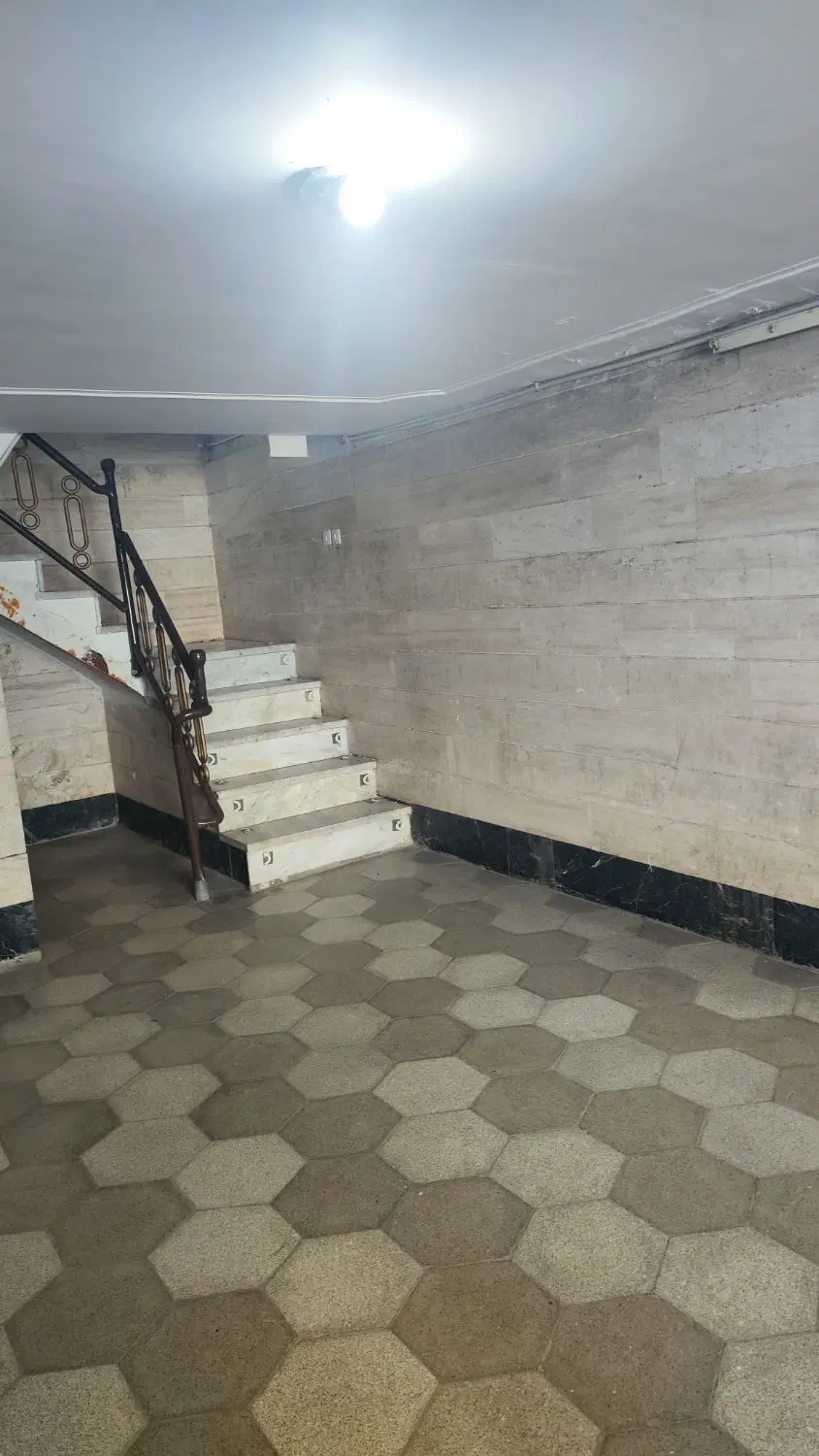 منزل ویلایی دو طبقه دربست در دانشجو نزدیک فرهنگ