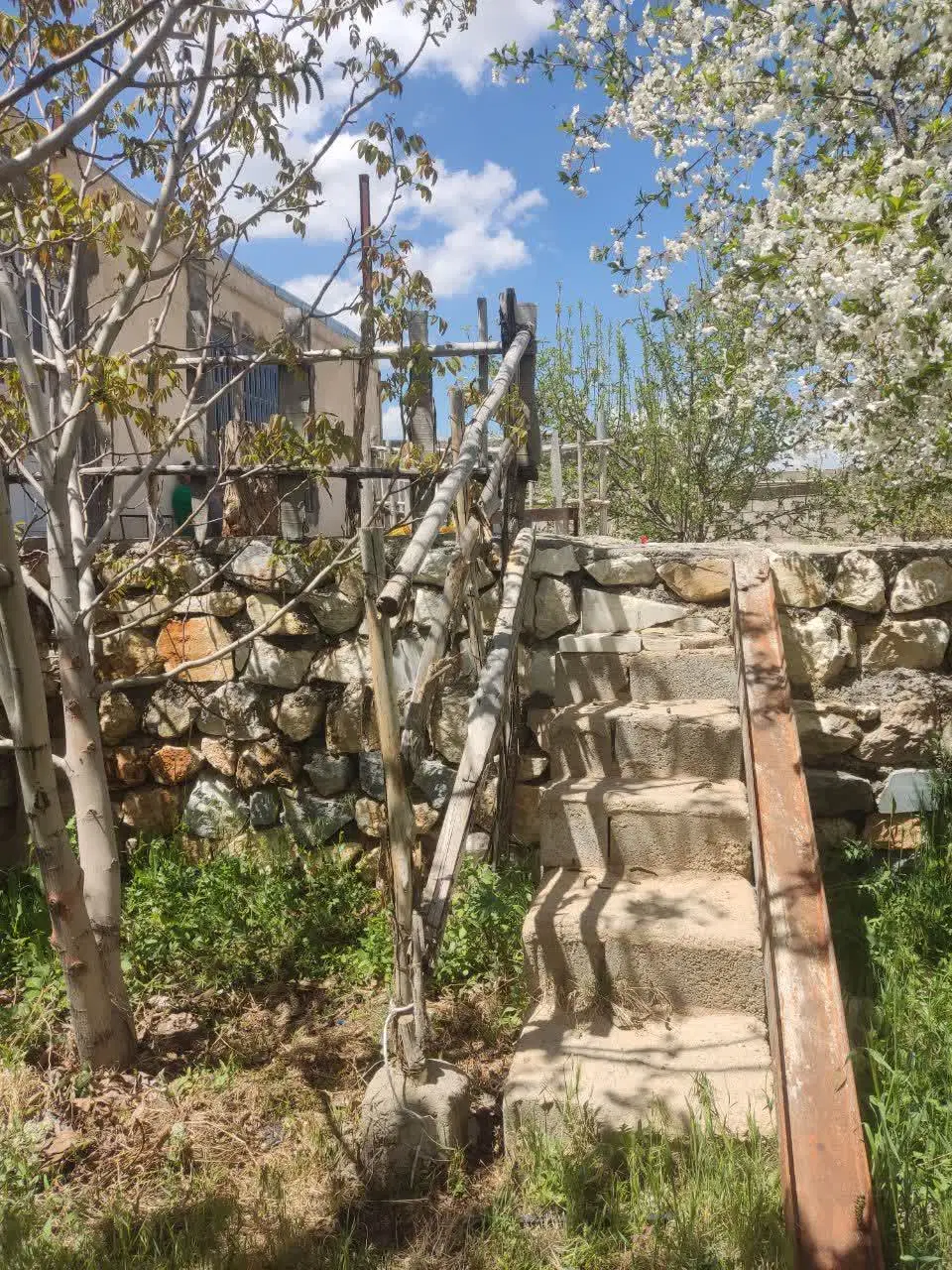 فروش خونه باغ۱۳۰۰متری
