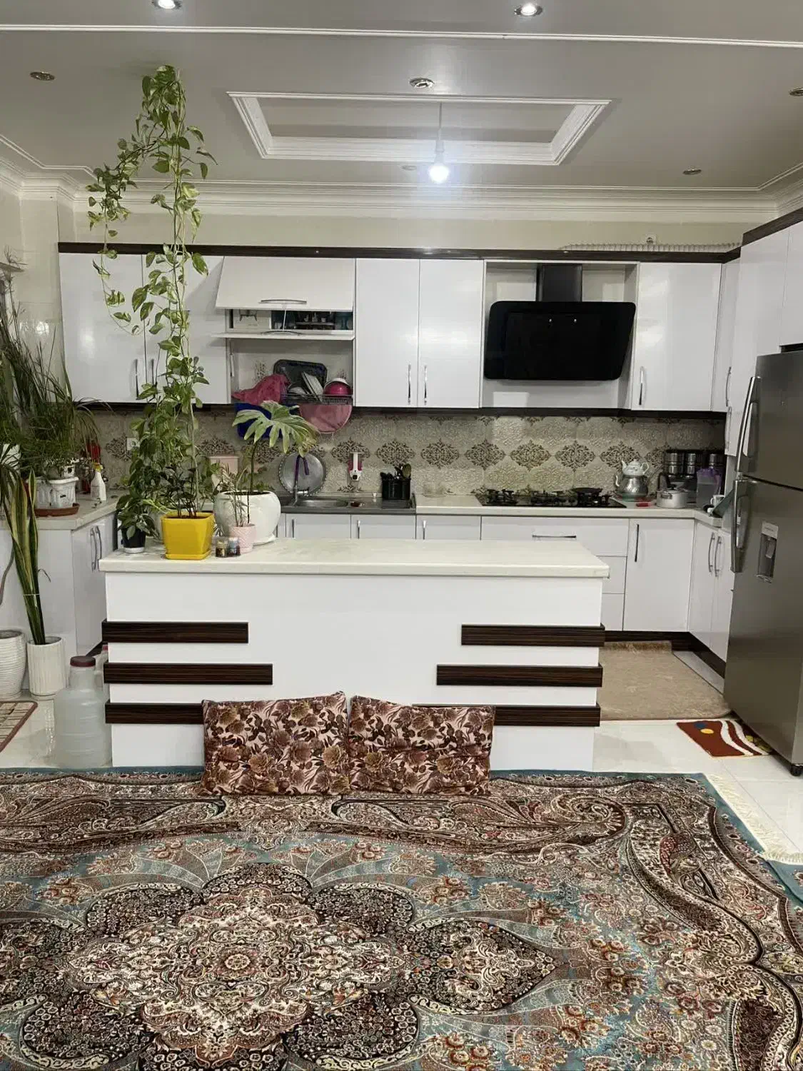آپارتمان ۹۰متری طبقه دوم سی متری کیوانفر کوچه رهبر
