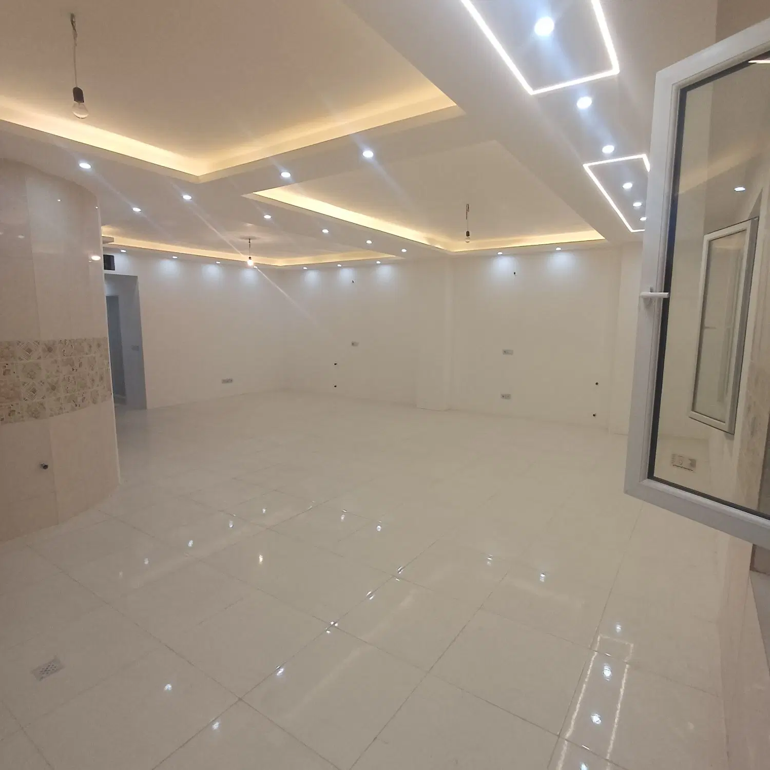 شهرک عارف تک واحدی120متری_غیر اوقاف_۳واحدی