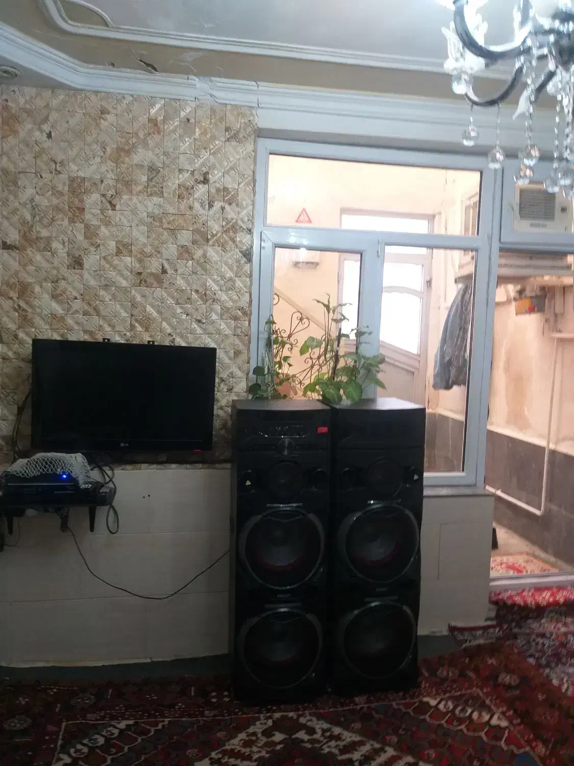 یاغچیان حیاط۲طبقه کوی شمس