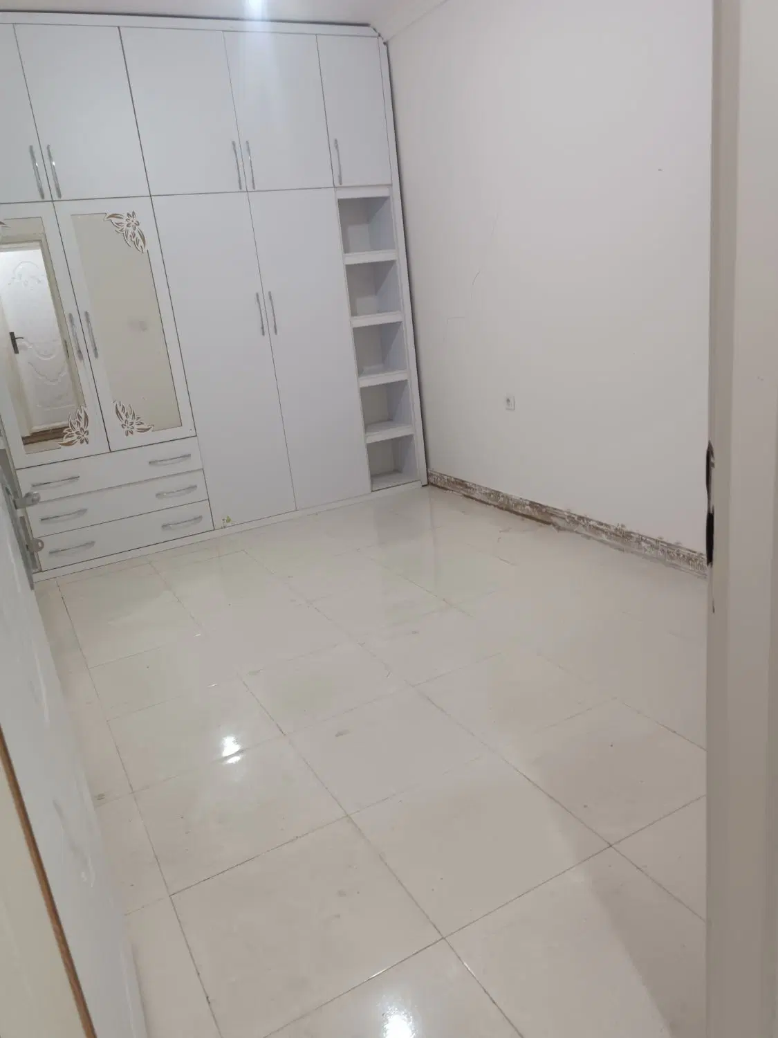 آپارتمان_راه مستقل_نصر _متراژ 103