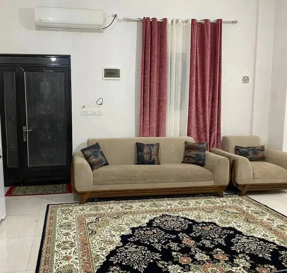 سوییت مبله همراه با پارکینگ سرپوشیده