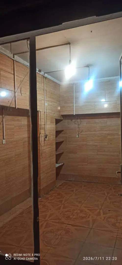 مغازه خیابان راهنمایی