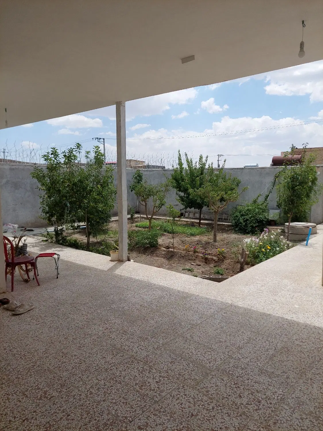 اجاره مسکونی همکف حیات دار