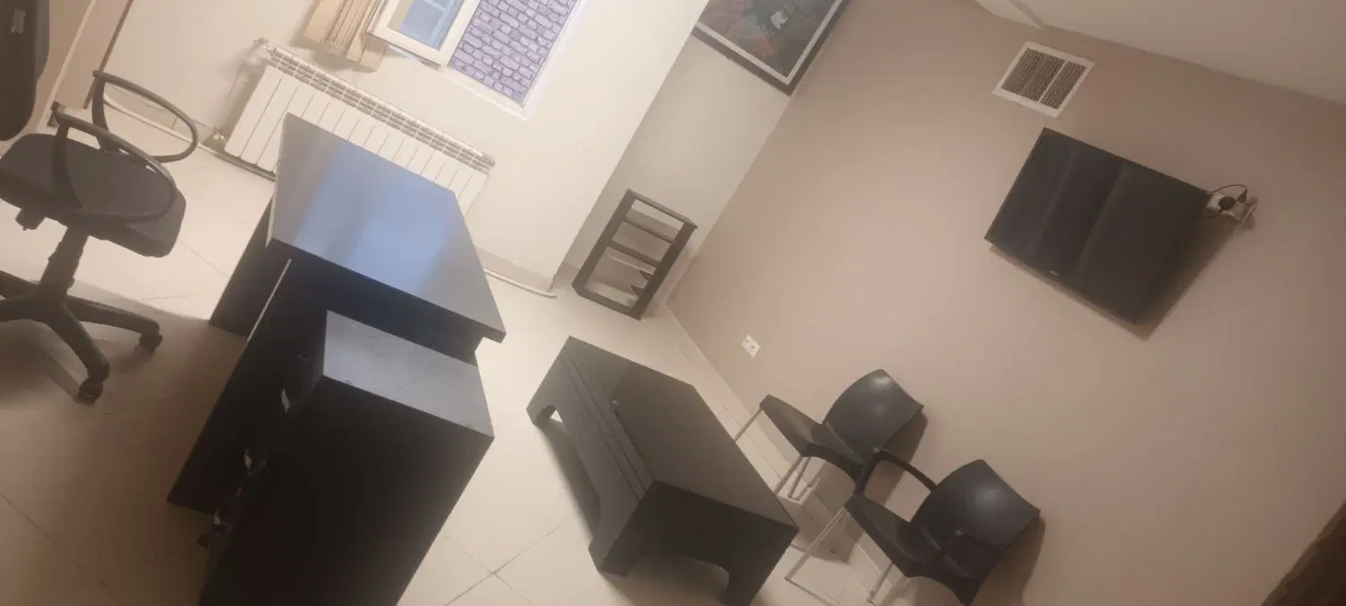 دفتر شیک و مرتب مبله