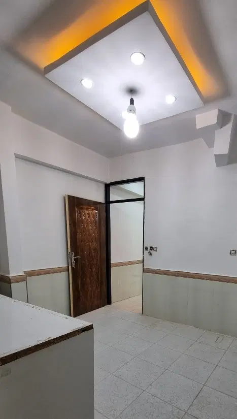 آپارتمان۸۵متری و۳۵متر زیرزمین تمیزودلباز(اختصاصی)