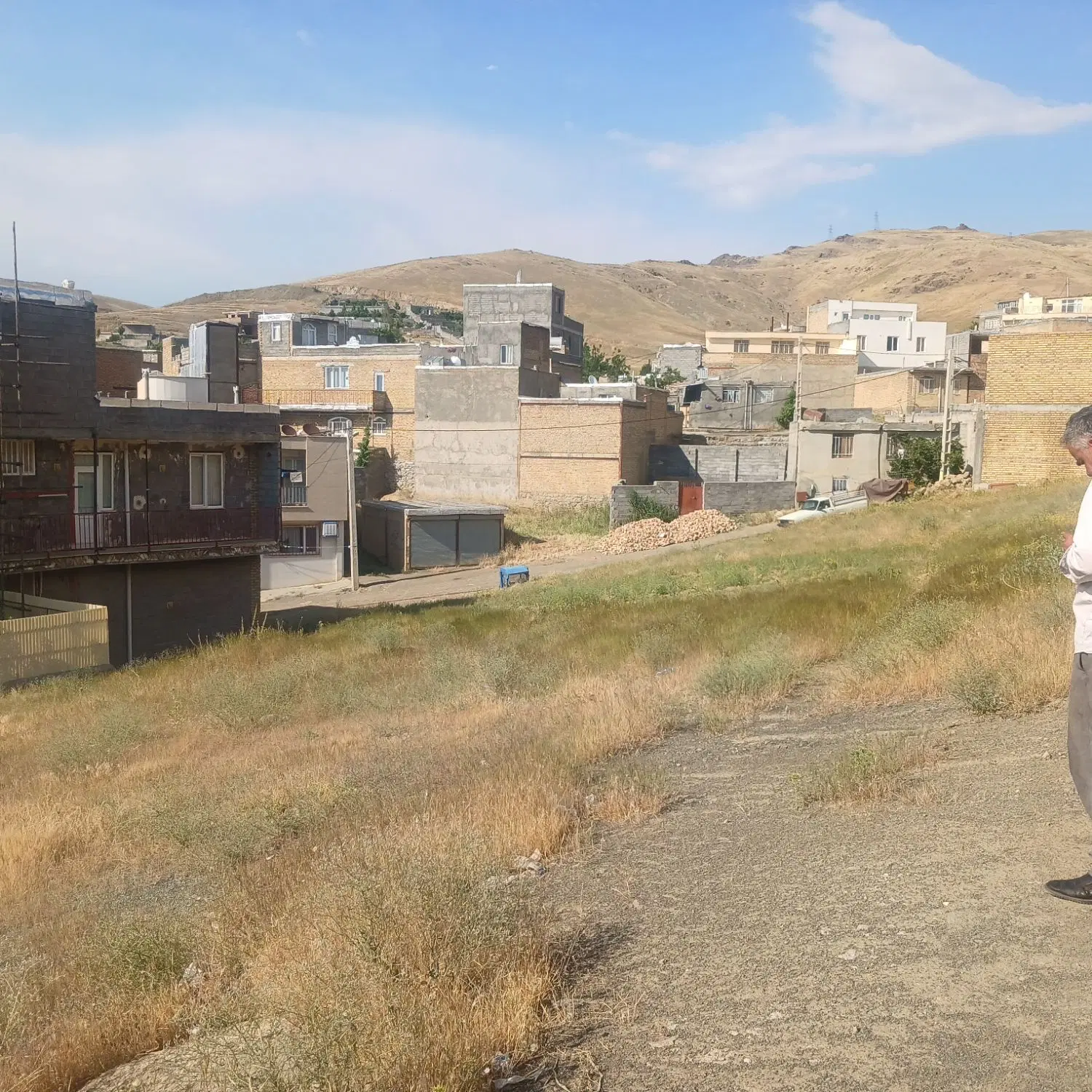 زمین ۱۸۰ متری شورای نگهبان روستای برازان